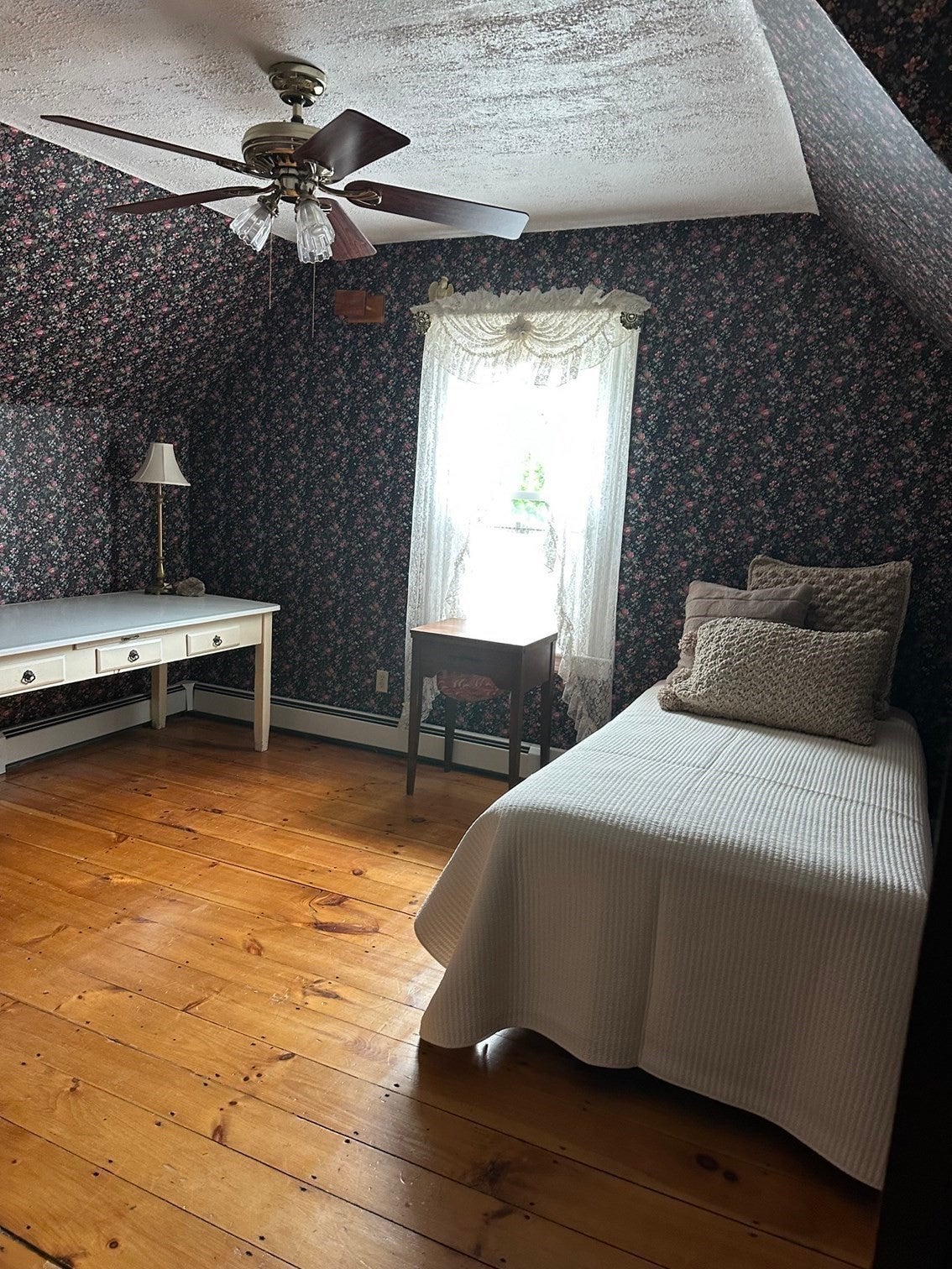 90 Locust Ave, Worcester, MA Photo #23
