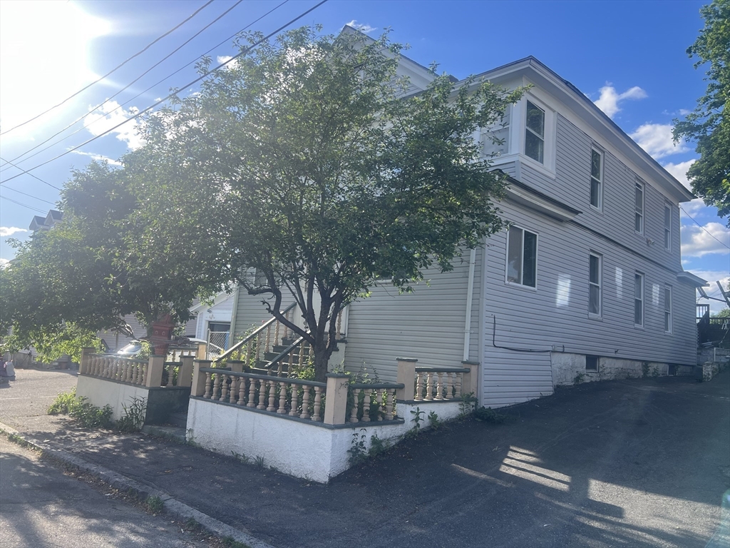 21 Hillside Street