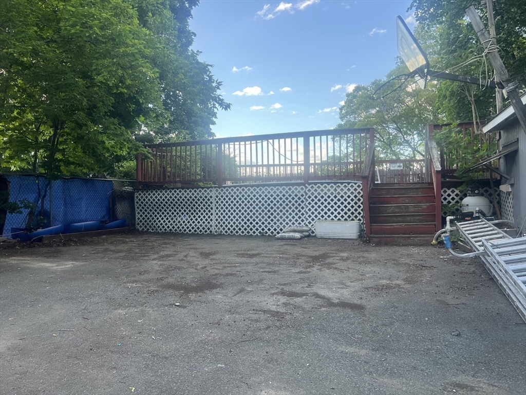 21 Hillside Street