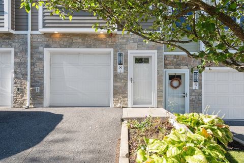 8 Saint Marys Way 8 Marlborough MA 01752