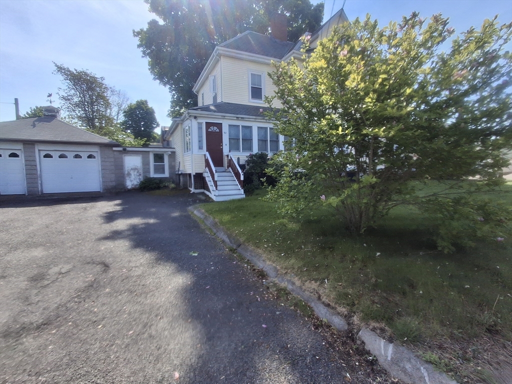 92 Lowell St 1