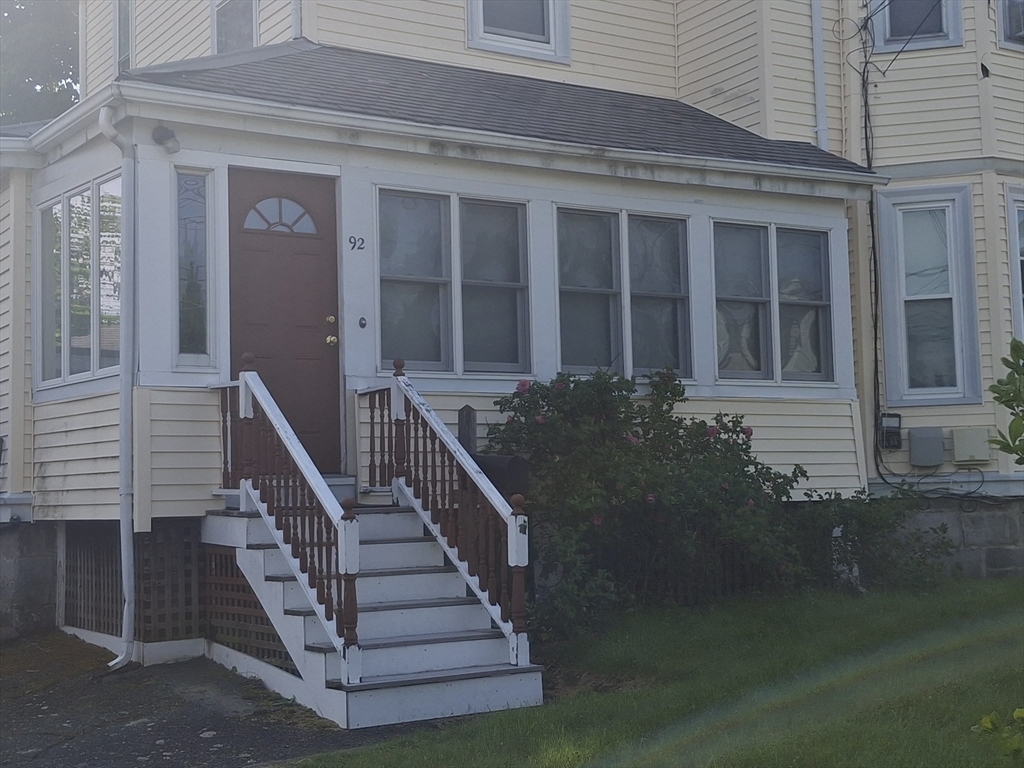 92 Lowell St 1