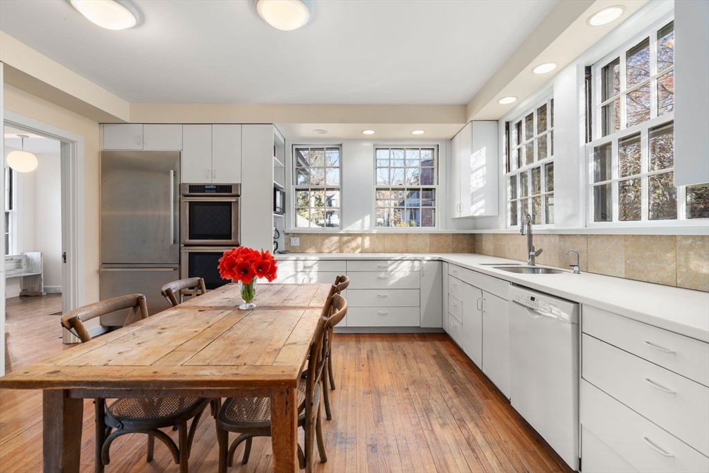 469 Walnut St