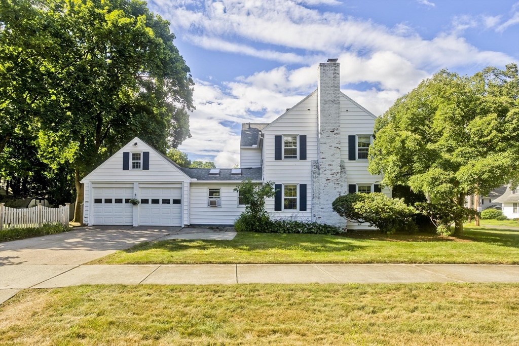 65 Laurel St