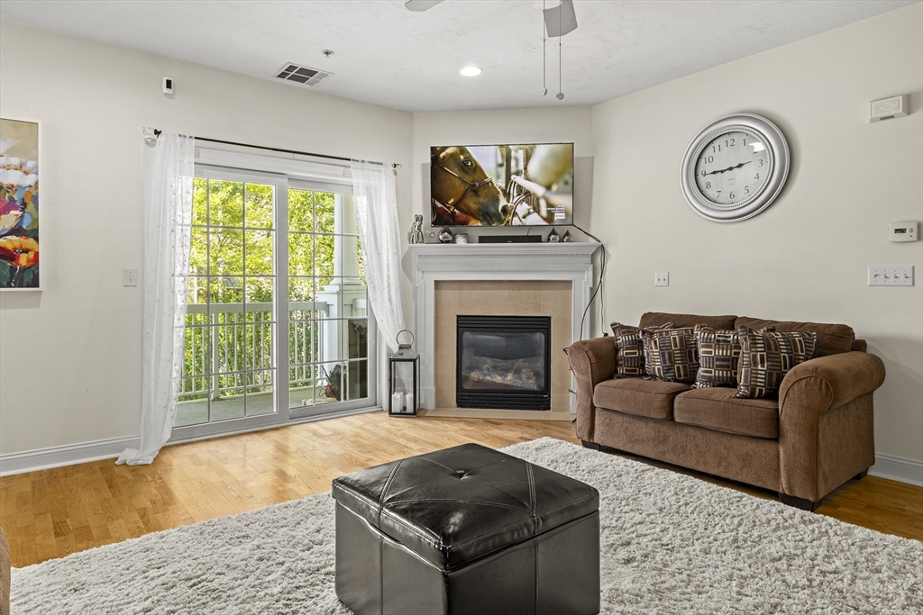 2201 Davenport Ave 2201