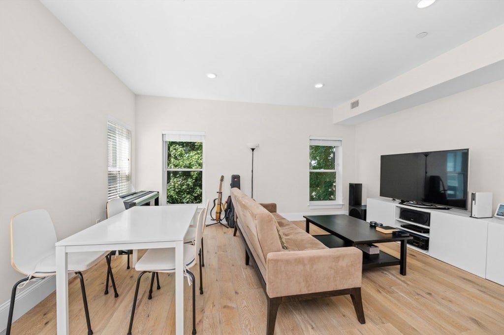 27 Ward St #302, Boston, MA, 27 Ward St #302, Boston, MA Photo #6