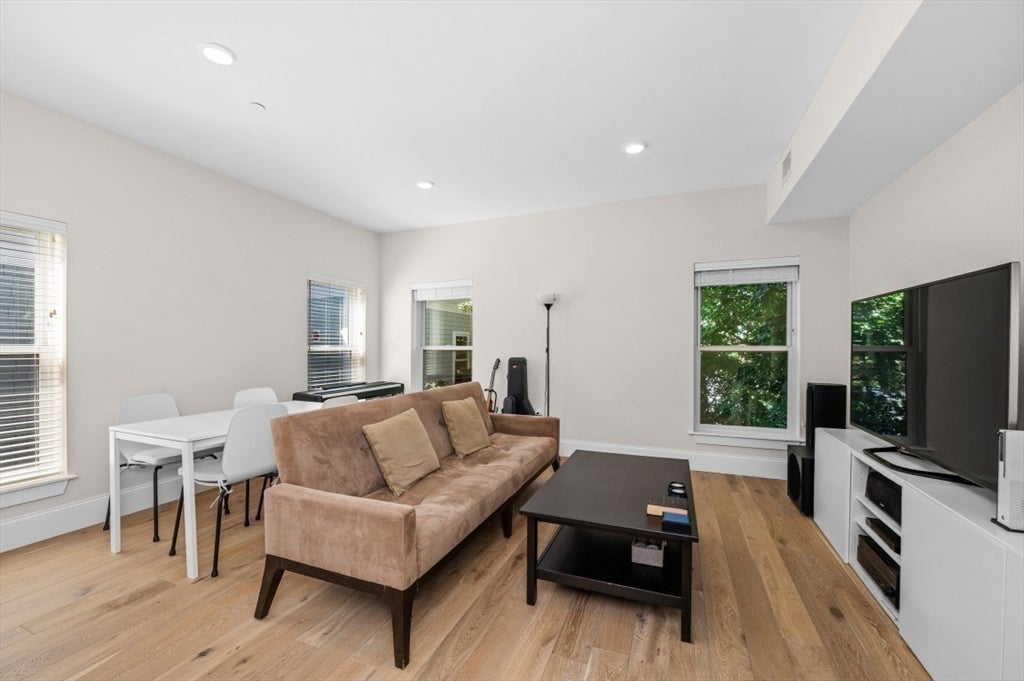 27 Ward St #302, Boston, MA, 27 Ward St #302, Boston, MA Photo #5