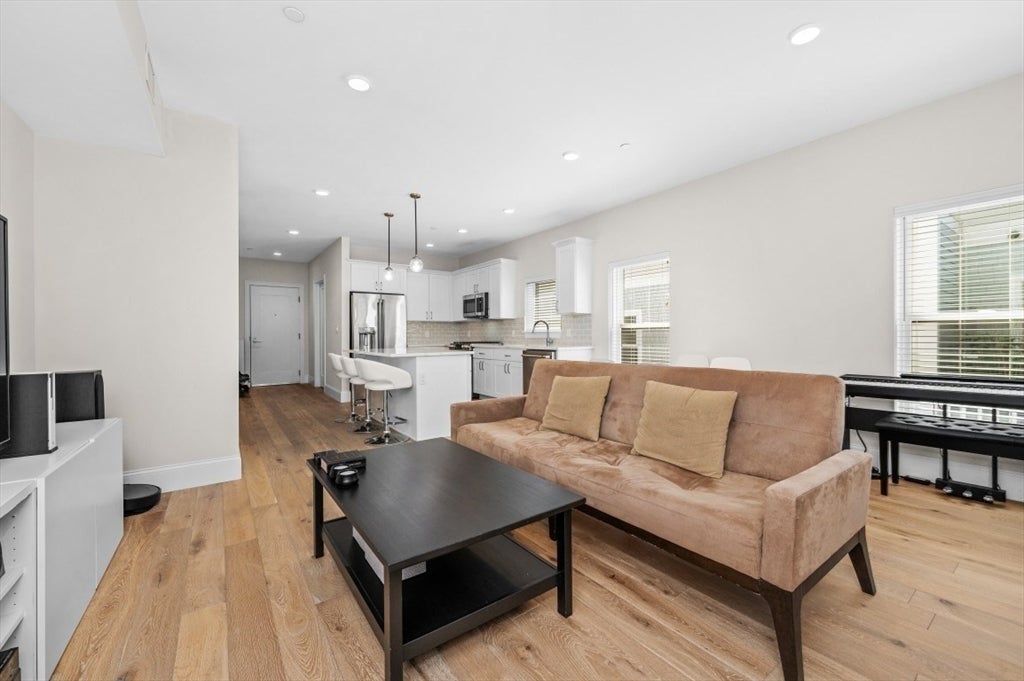 27 Ward St #302, Boston, MA, 27 Ward St #302, Boston, MA Photo #3