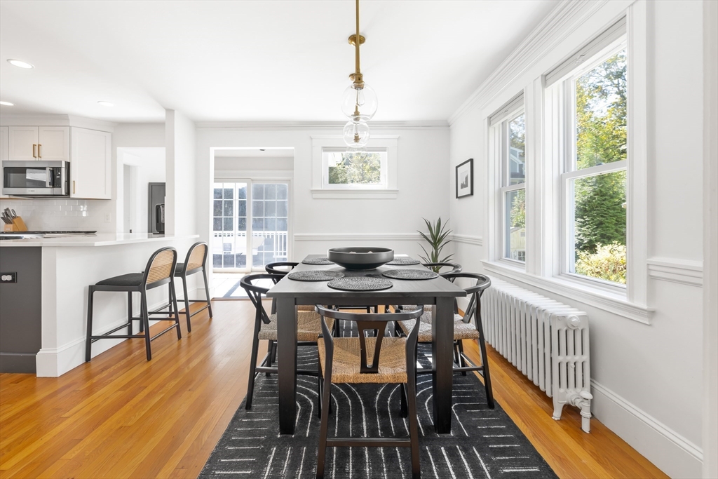 Wellesley, Massachusetts 02481, United States, 2 Bedrooms Bedrooms, ,2 BathroomsBathrooms,Residential,Active,228355