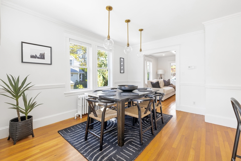 Wellesley, Massachusetts 02481, United States, 2 Bedrooms Bedrooms, ,2 BathroomsBathrooms,Residential,Active,228355