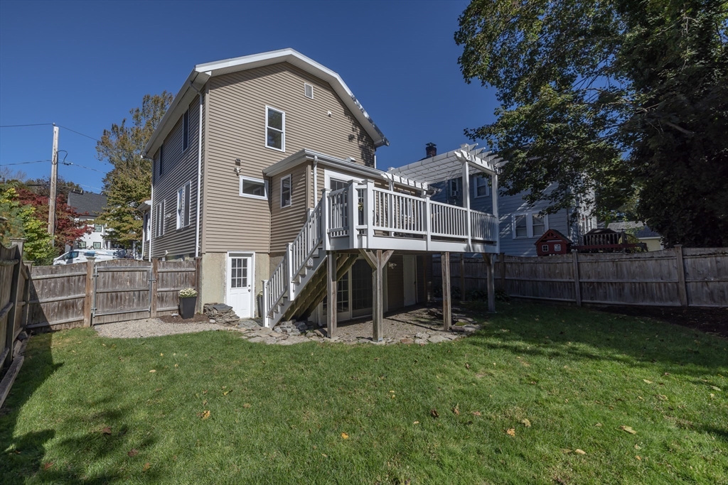 Wellesley, Massachusetts 02481, United States, 2 Bedrooms Bedrooms, ,2 BathroomsBathrooms,Residential,Active,228355