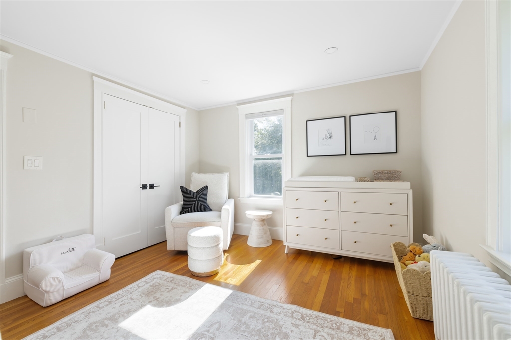 Wellesley, Massachusetts 02481, United States, 2 Bedrooms Bedrooms, ,2 BathroomsBathrooms,Residential,Active,228355