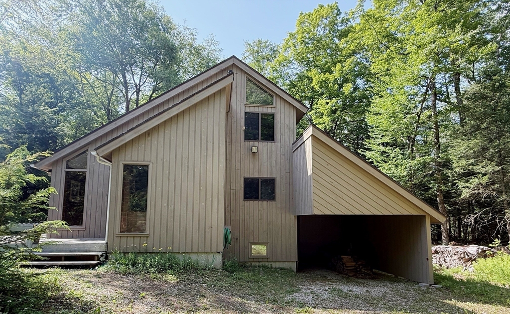 841 Moberg Rd