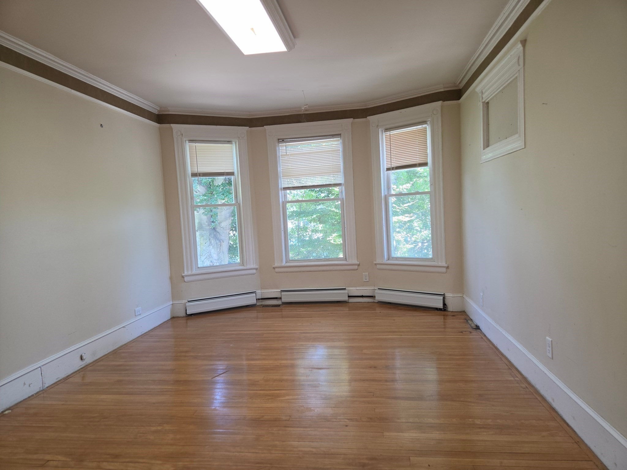 659 Southbridge Street 1