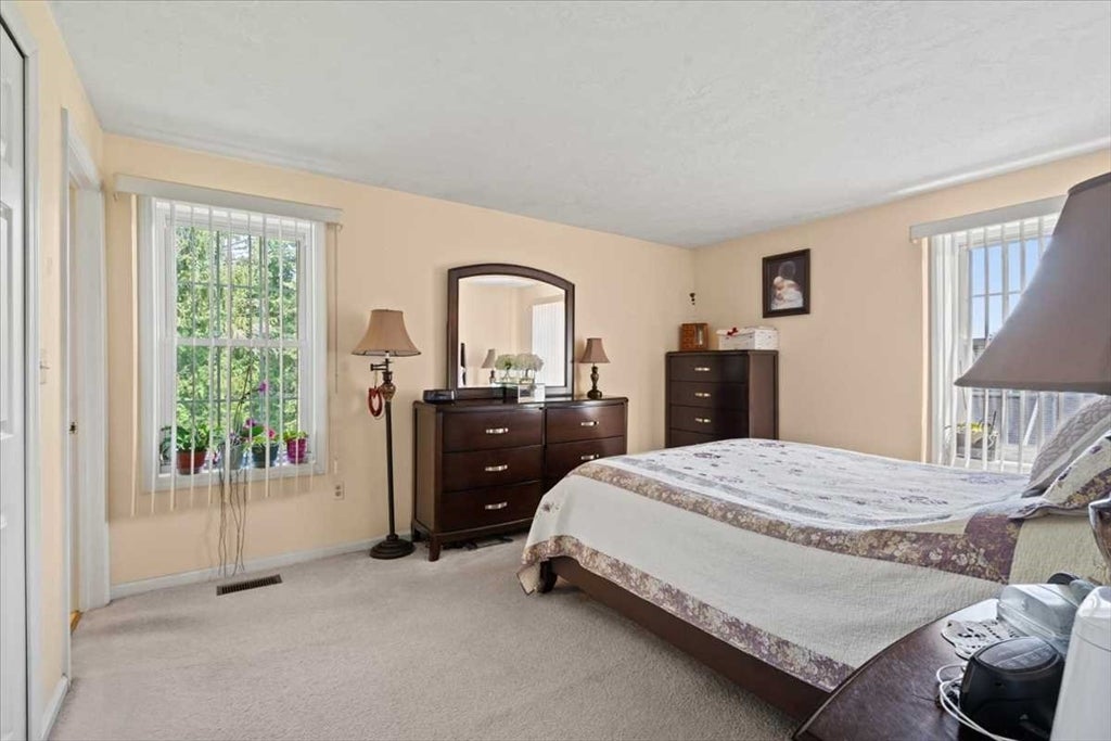6 Moreland Green Dr, Worcester, MA, 6 Moreland Green Dr, Worcester, MA Photo #17
