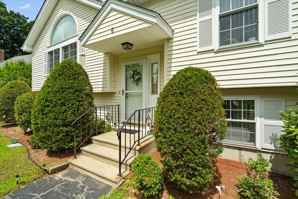 6 Moreland Green Dr