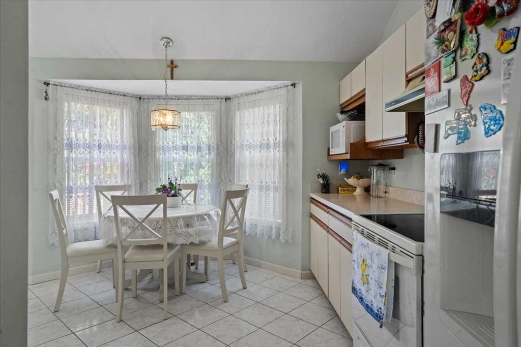 6 Moreland Green Dr, Worcester, MA, 6 Moreland Green Dr, Worcester, MA Photo #16