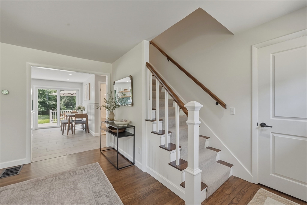 148 Lost Lake Dr