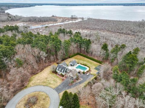 16 Pheasant Run Rd. Lakeville MA 02347