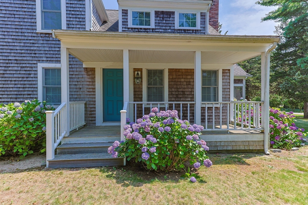 11 Cedar Land Rd