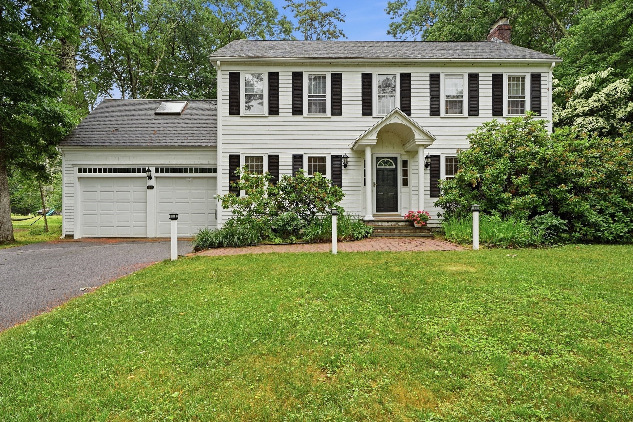 44 Old Meeting House Ln
