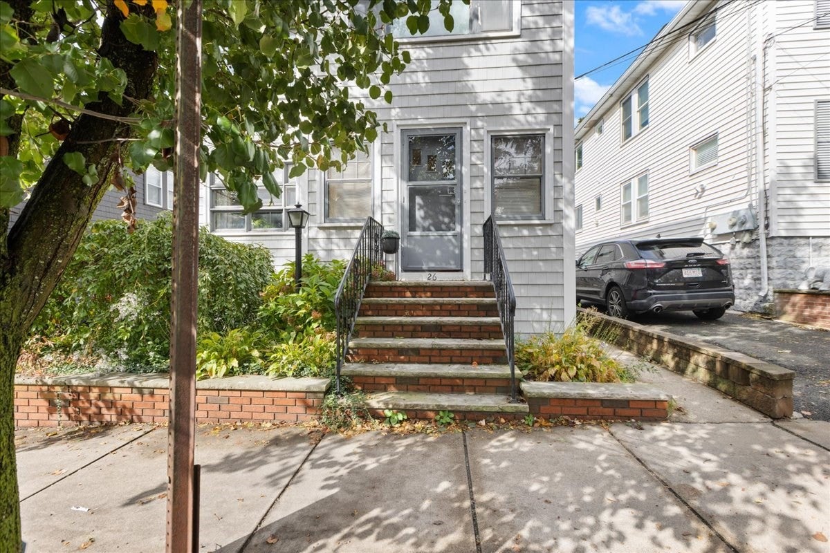 26 Francis St