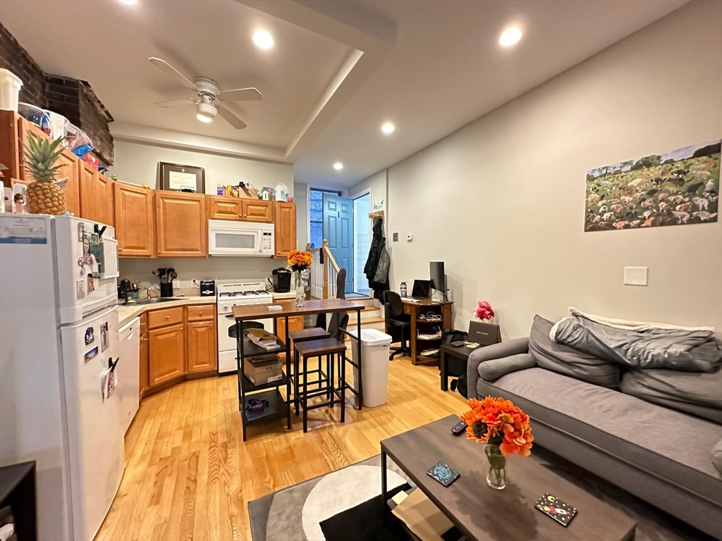 204 Endicott St #1, Boston, MA Photo #1