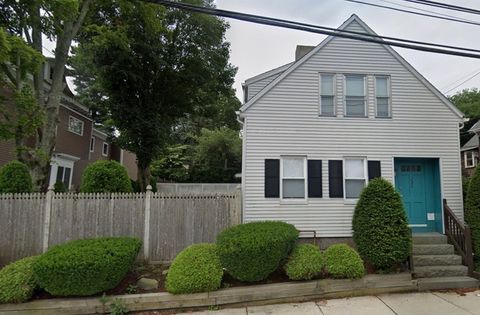 Photo of 126 Lowell St #R, Peabody, MA 01960 (MLS # 73505752)