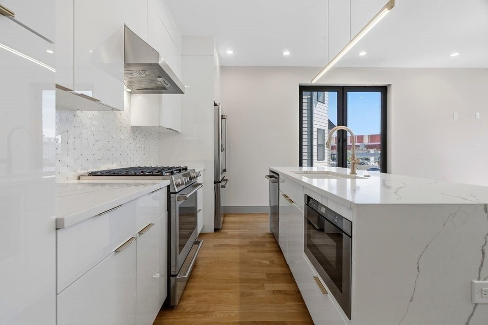 32 Mckone Street, Boston, MA, 32 Mckone Street, Boston, MA Photo #9