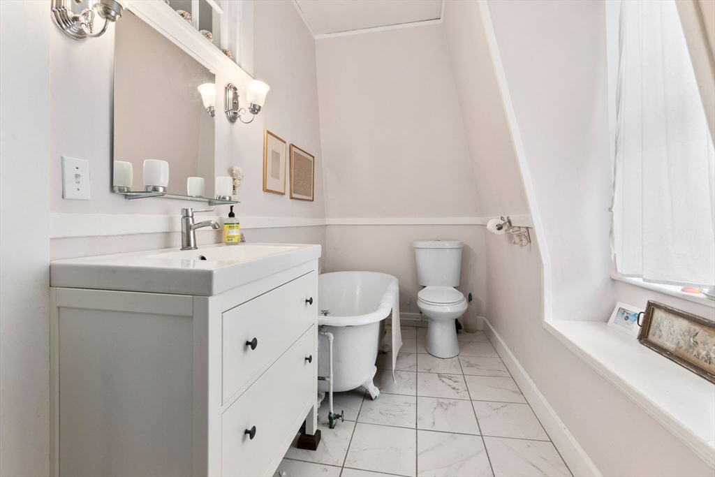 204 Washington Street, Gloucester, MA Photo #31
