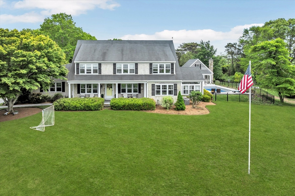 7 Hill Wood Way