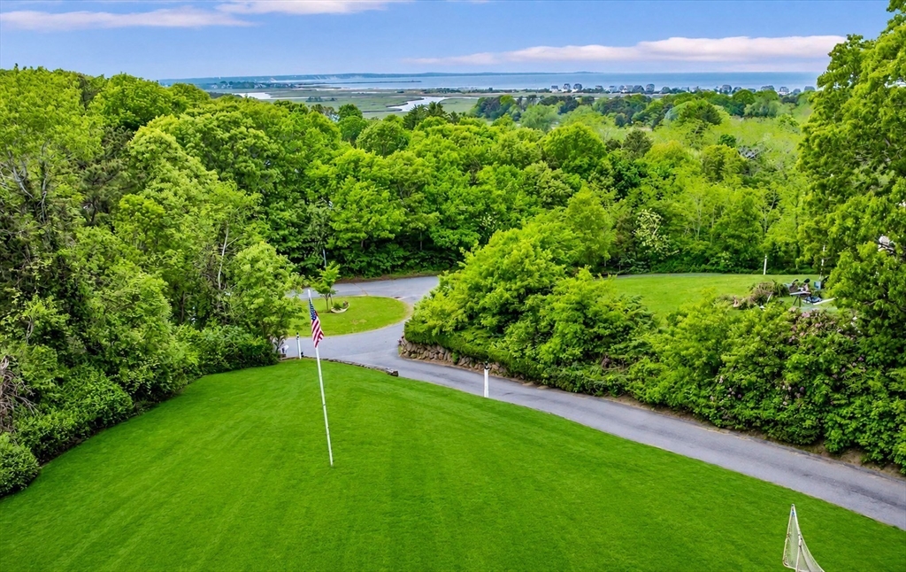 7 Hill Wood Way