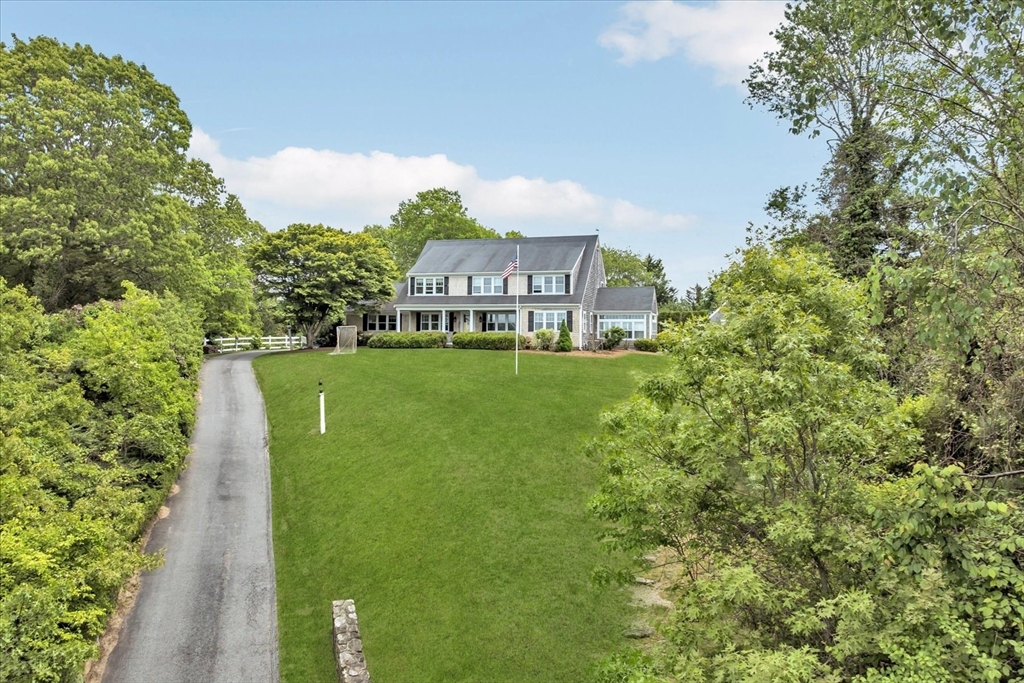 7 Hill Wood Way