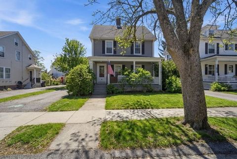 Photo of 42 Lawler St, Holyoke, MA 01040 (MLS # 73485712)