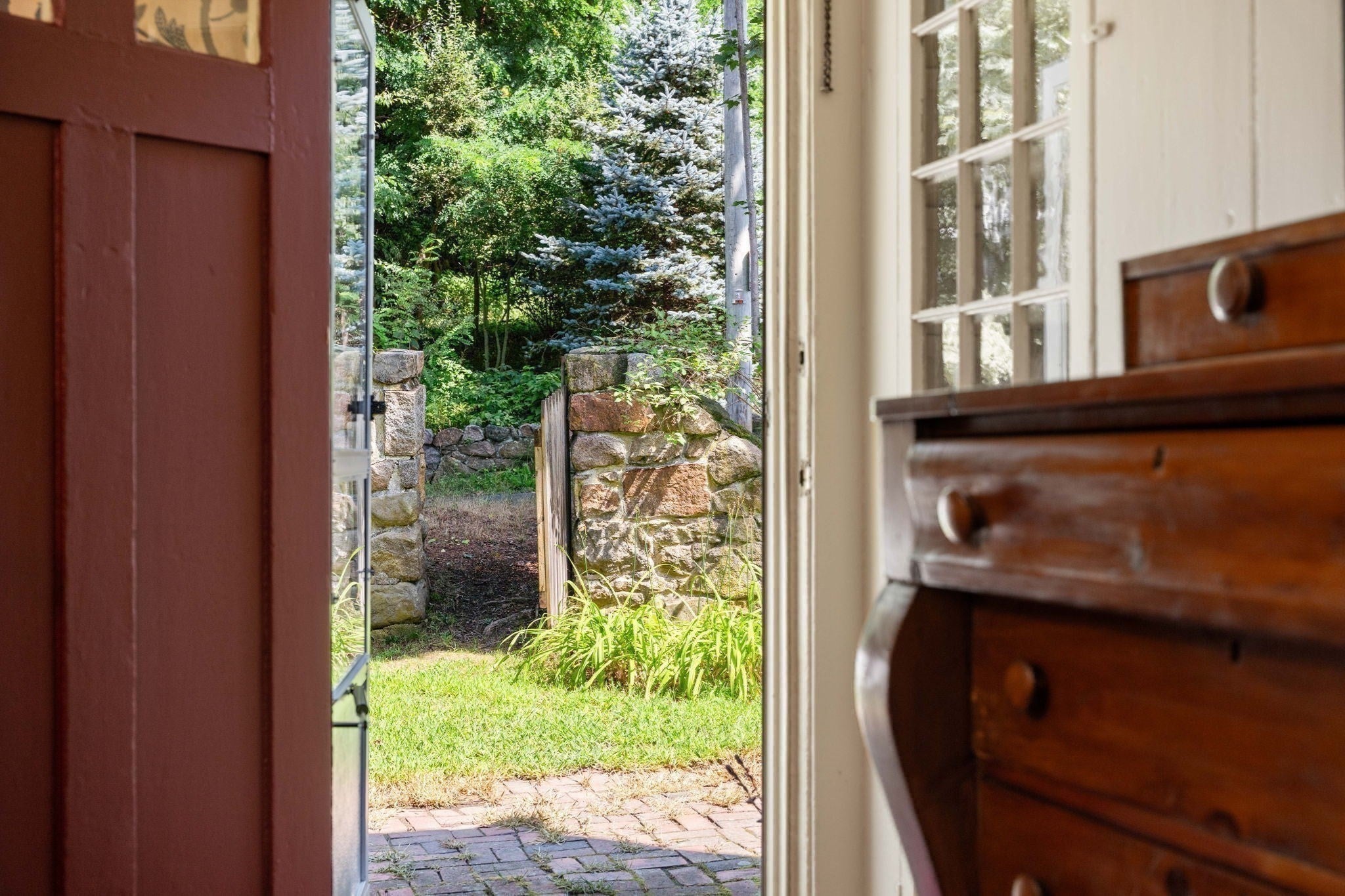 25 Bennett St, Manchester, MA Photo #9