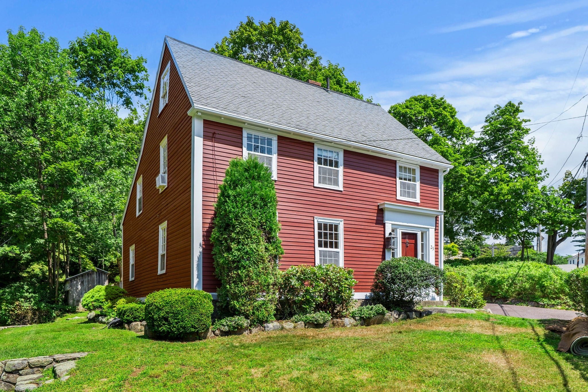 25 Bennett St, Manchester, MA Photo #1