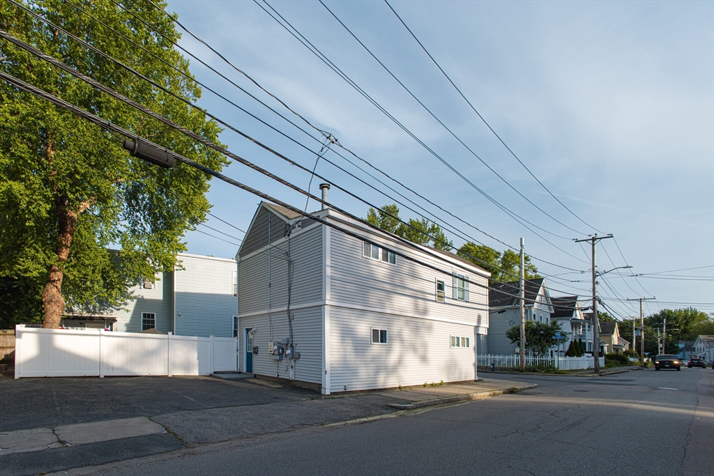 120 Arlington St