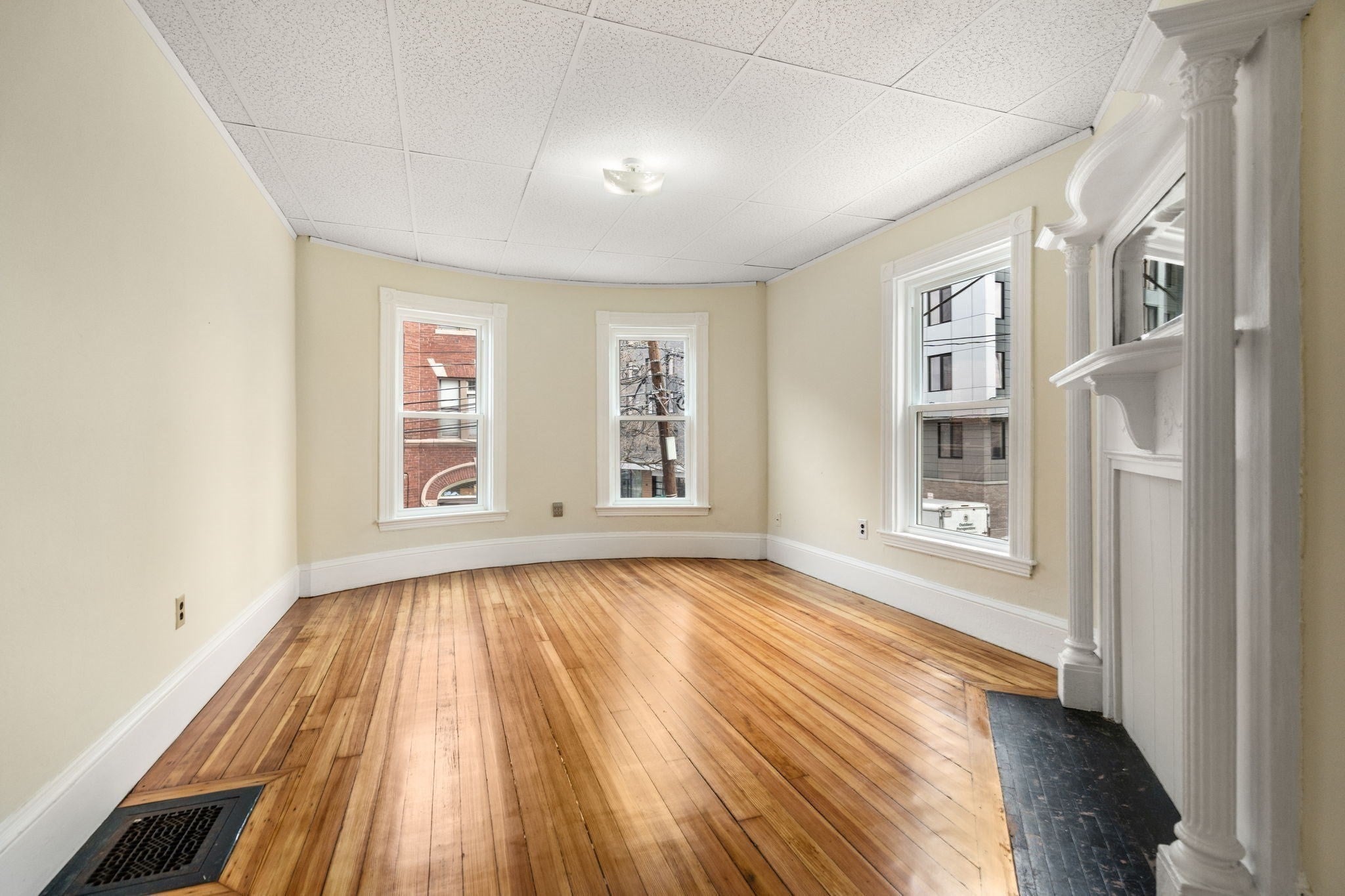 10 Royal St 2