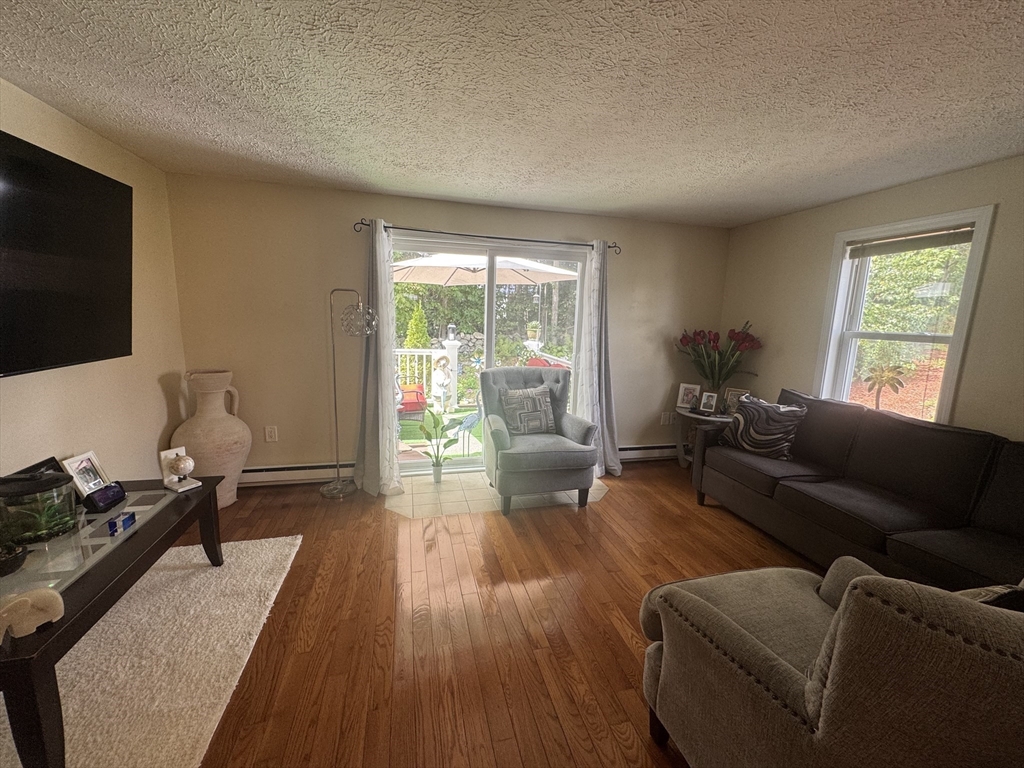44 Olde Colonial Dr 6
