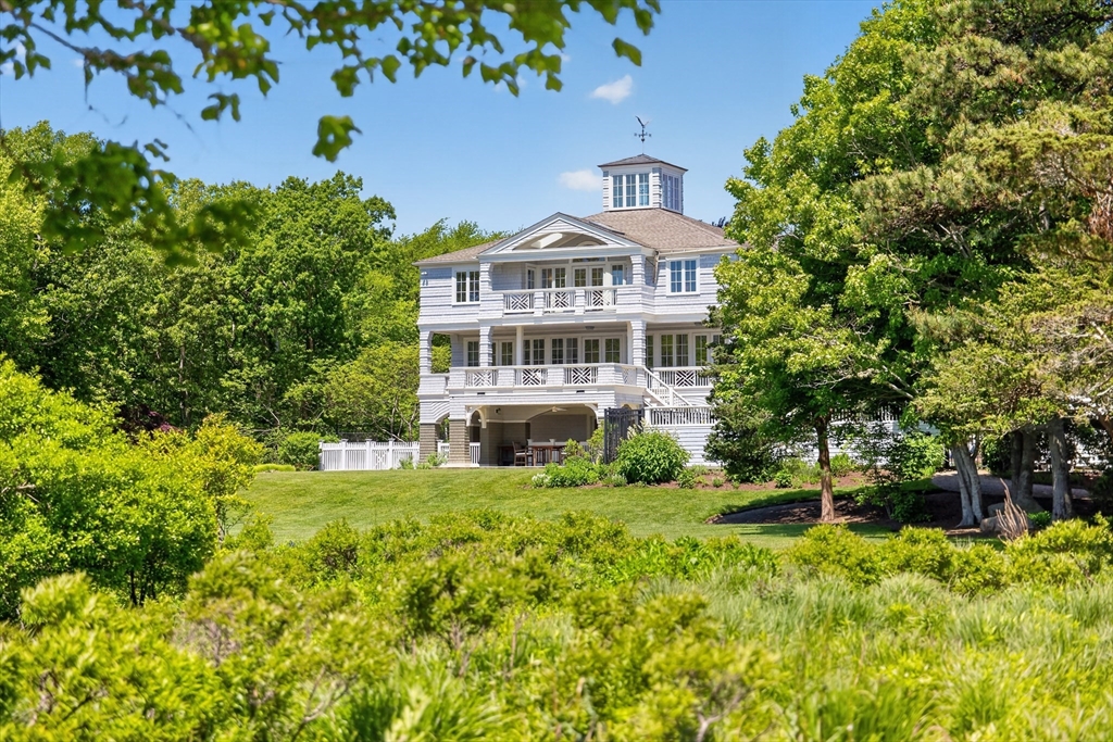 85 Moorings Rd