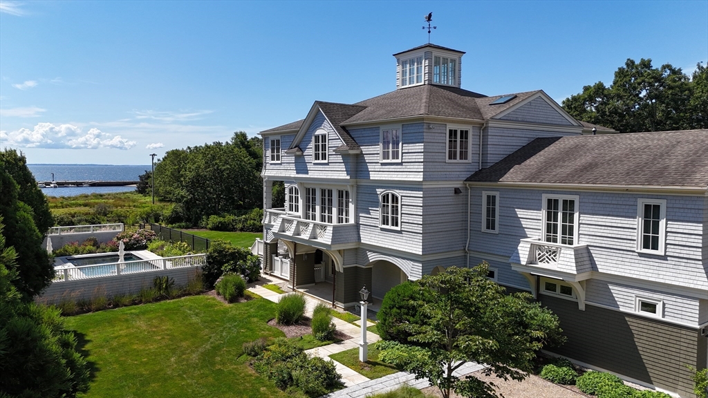 85 Moorings Rd