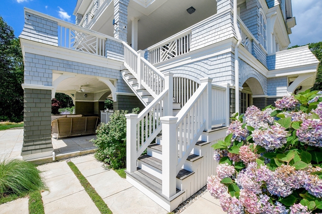 85 Moorings Rd