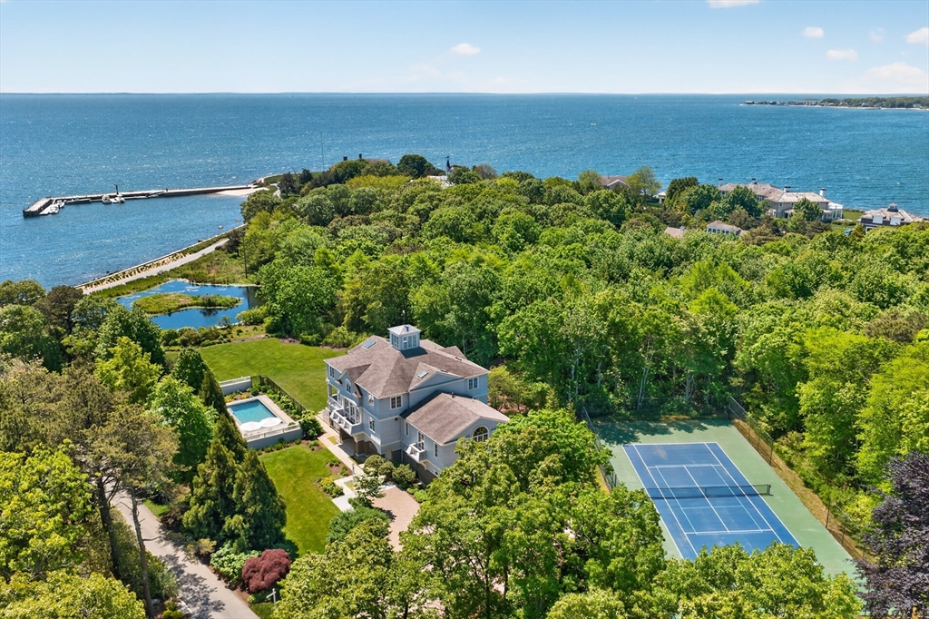85 Moorings Rd