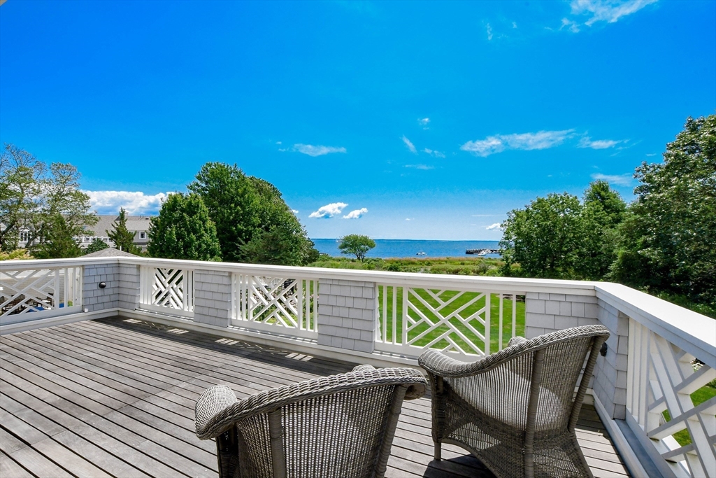 85 Moorings Rd