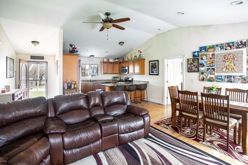 284 Hortonville Rd