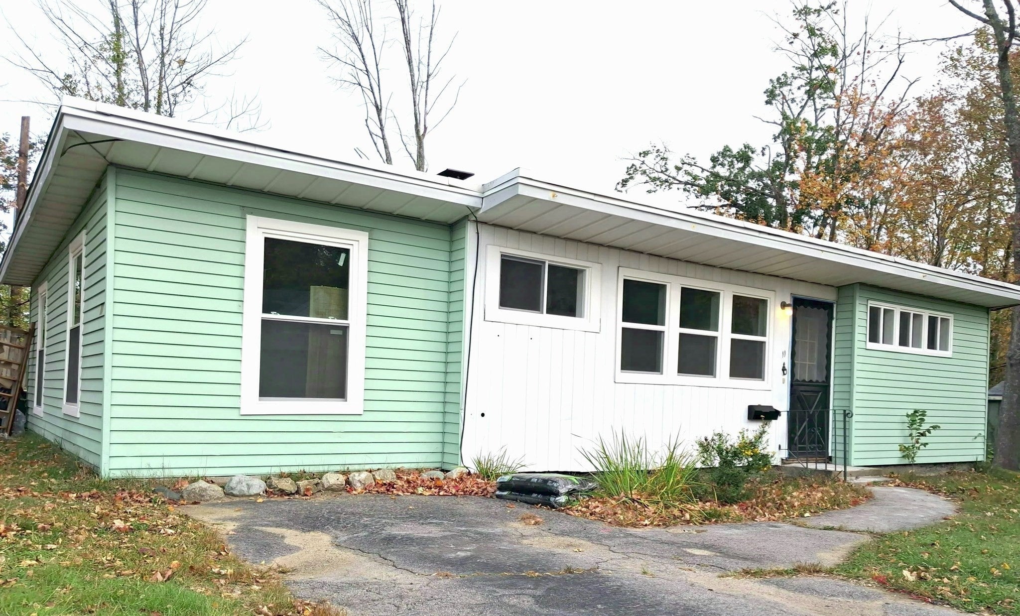 11 Montauk Rd 1
