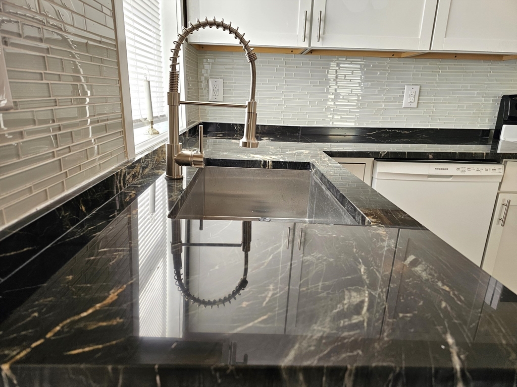 47 Lincoln St #1, Stoneham, MA Photo #5