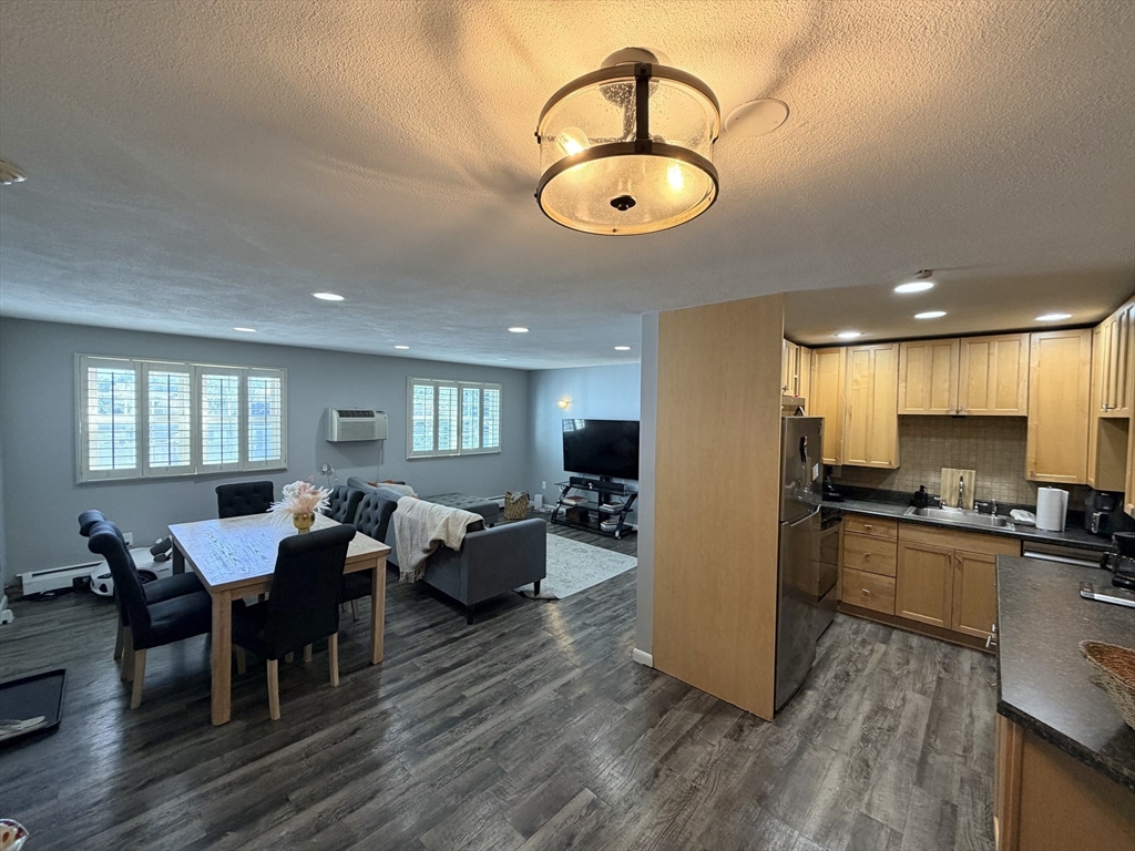 271 Boston Post Rd E 4