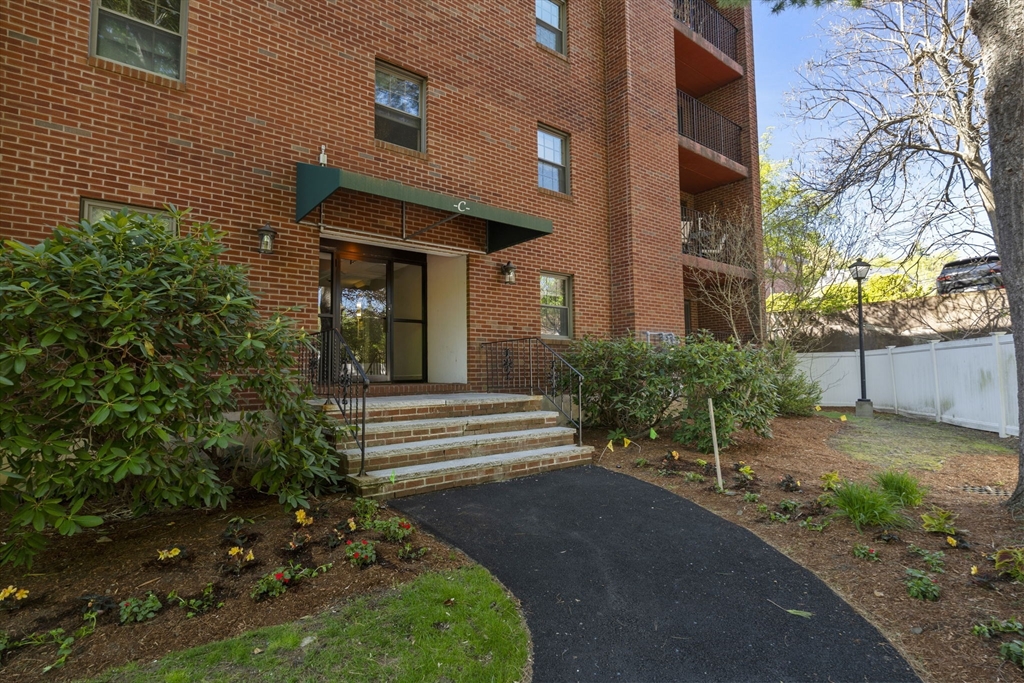 16 Winter Street 23C