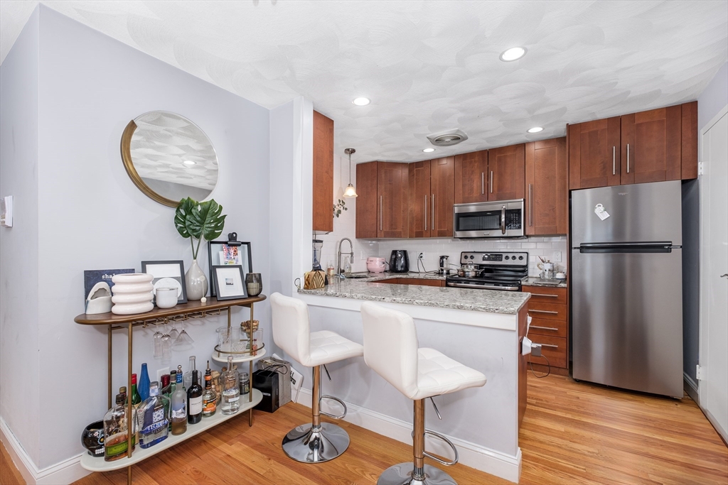 1105 Lexington St 3-6